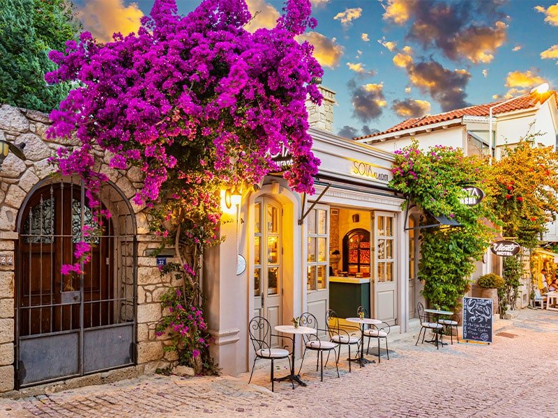 Çe?me city, a wonderful destination for fun and entertainment in Türkiye